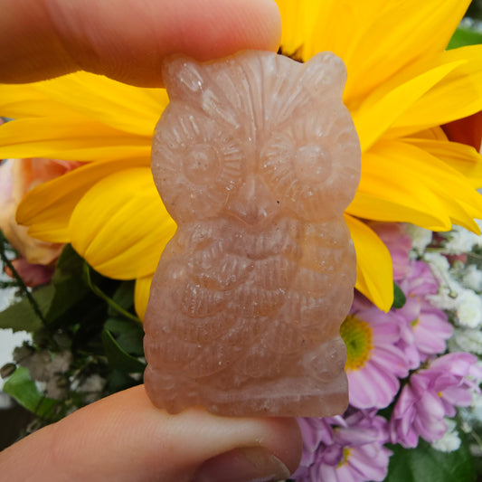 Strawberry Quartz (Red Aventurine) Owl #12D