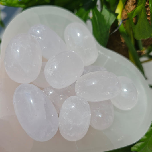 Periwinkle Quartz tumbled stone (>15 grams)