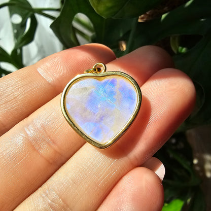 White Labradorite Heart Pendant #69B (S925) gold-plated