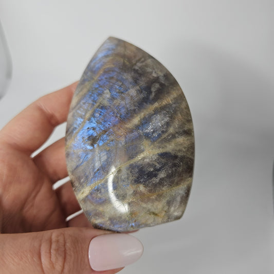 Moonstone Flame #42D