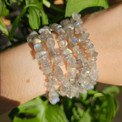 Labradorite chip bracelet (intuitive selection)