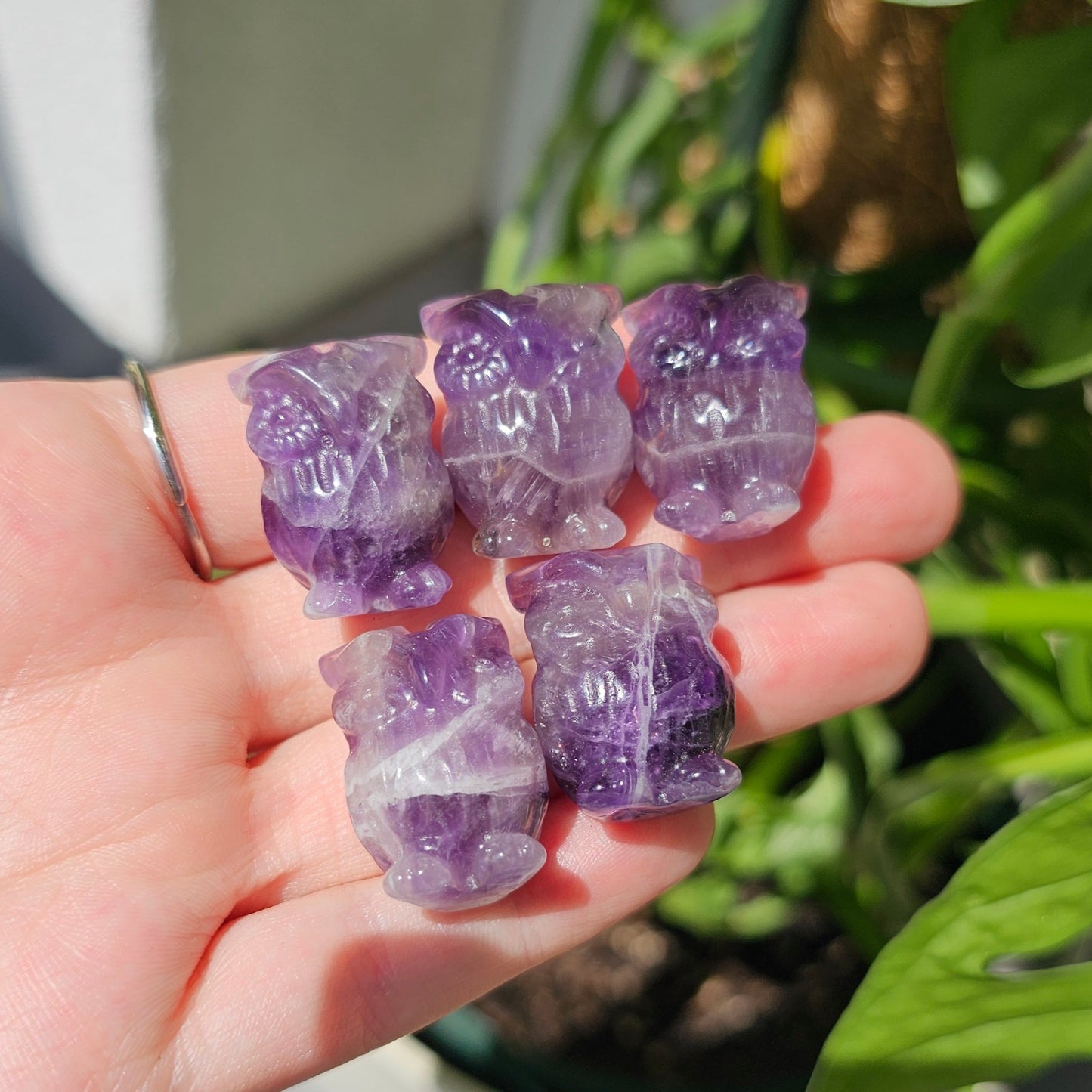 Mini owl made of Amethyst