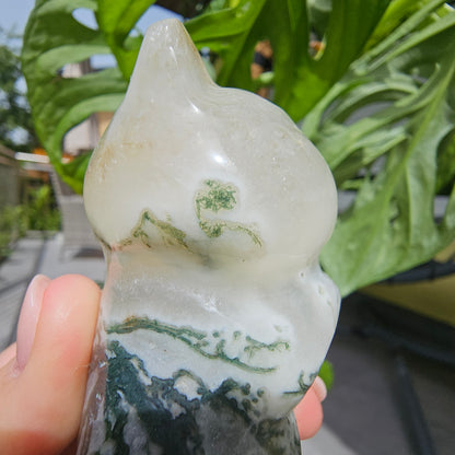 Moss Agate Cat (lying on its back)