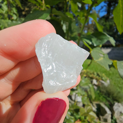 Aquamarine raw stone #7F