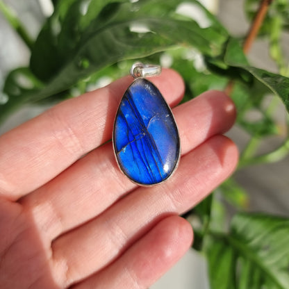 Blue Labradorite pendant S925