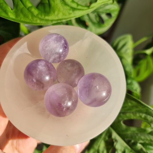 Amethyst mini sphere (intuitive pick)