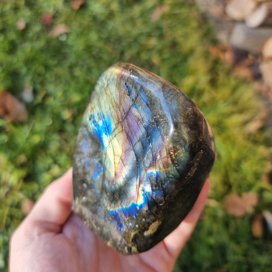 Labradorite freeform B