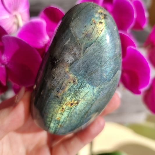 Labradorite freeform E