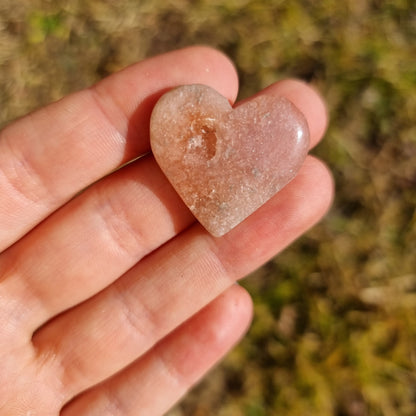 Pink Amethyst (Handelsname) Mini Herz (eigene Auswahl)