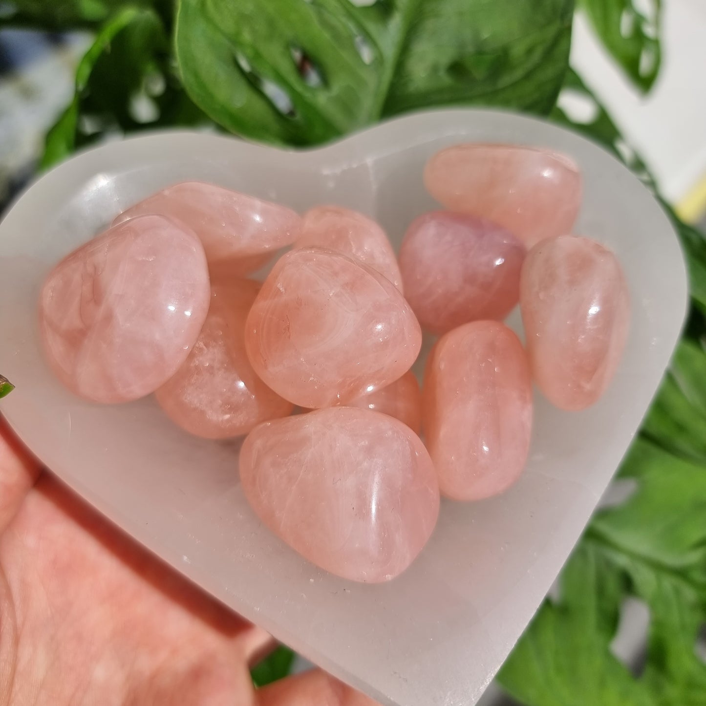 Rose Quartz Tumbled Stone (1)